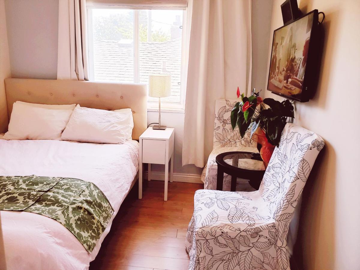 Lisa'S Lovely Little House Apartment Vancouver Bagian luar foto